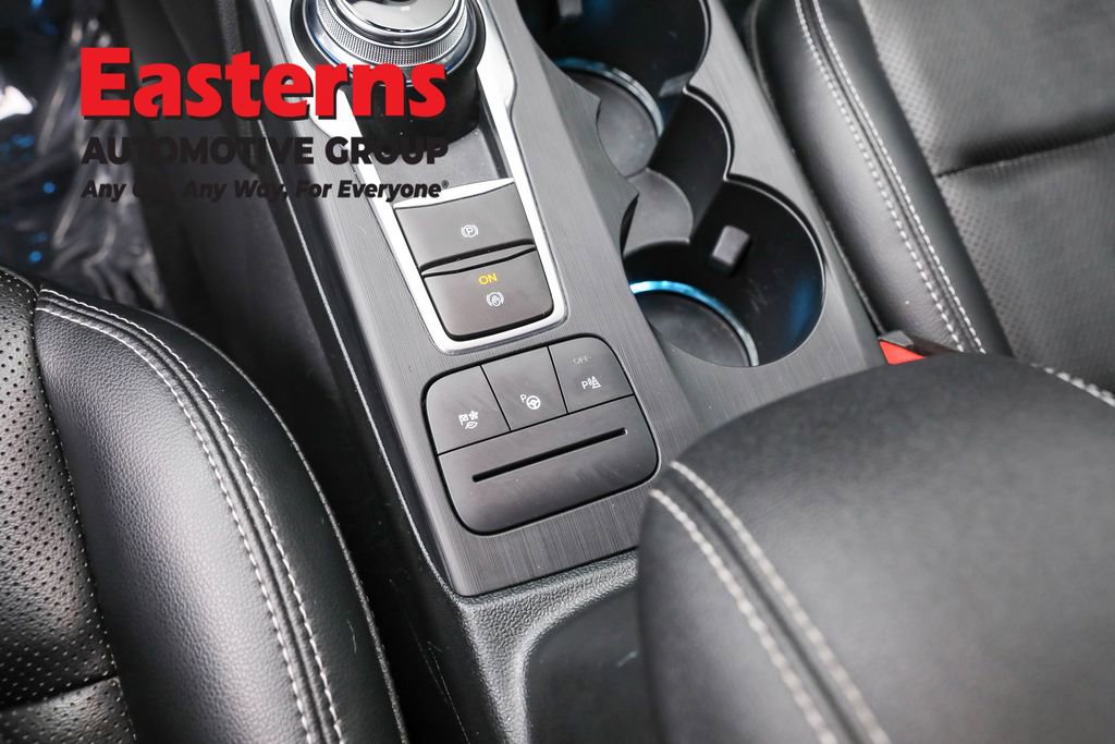 Used 2021 Ford Escape Titanium image 21