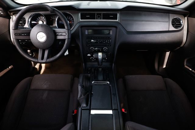 Used 2012 Ford Mustang Coupe image 2