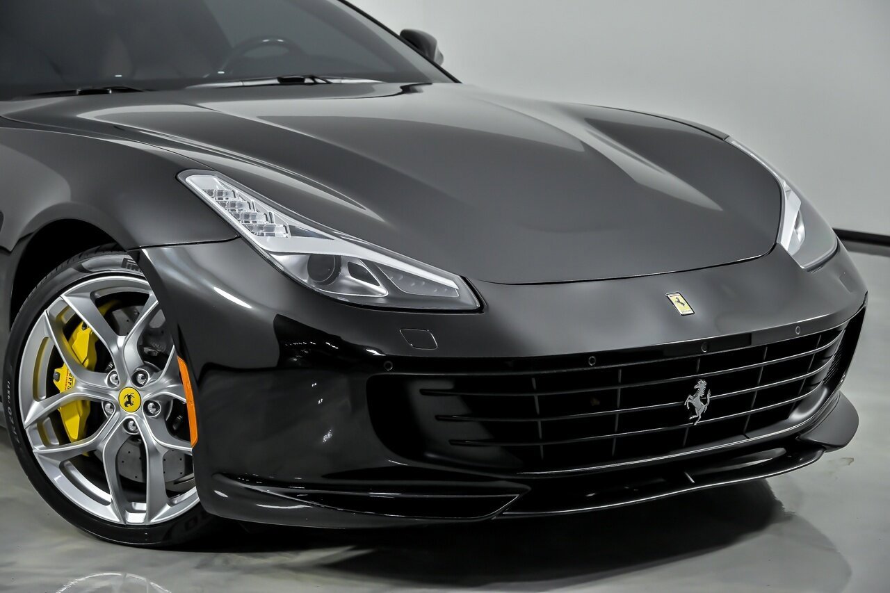 Used 2018 Ferrari GTC4Lusso T RWD image 3