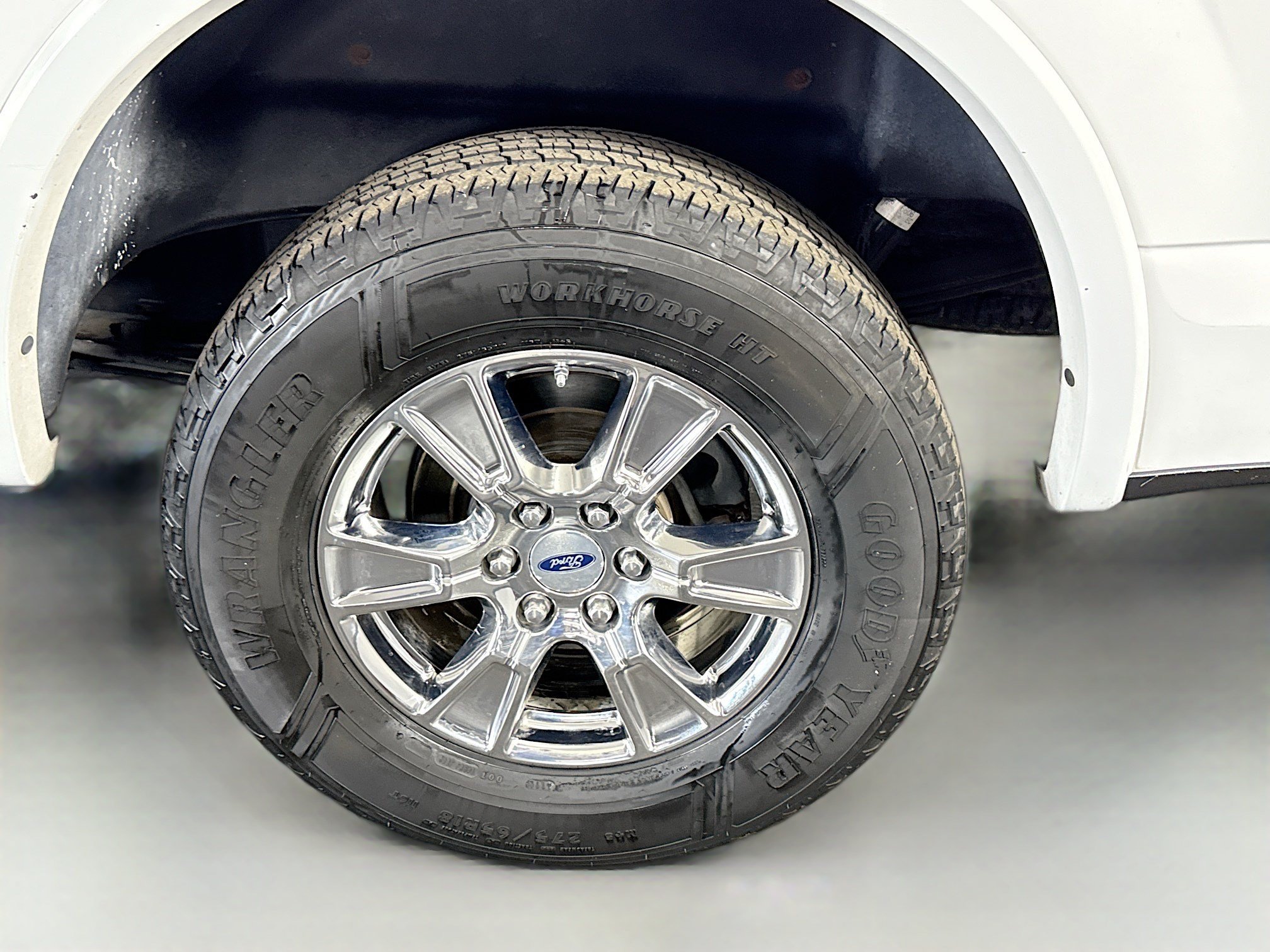 Used 2015 Ford F150 Lariat w/ Equipment Group 502A Luxury AWD/4WD image 37