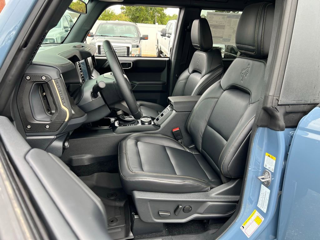 New 2025 Ford Bronco Badlands image 11