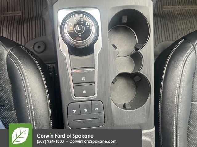 Used 2020 Ford Escape Titanium w/ Titanium Premium Package 2.0 image 17