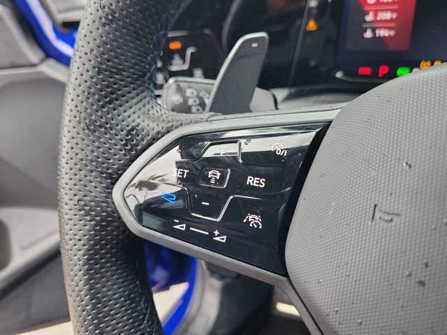 Used 2024 Volkswagen Golf R image 24