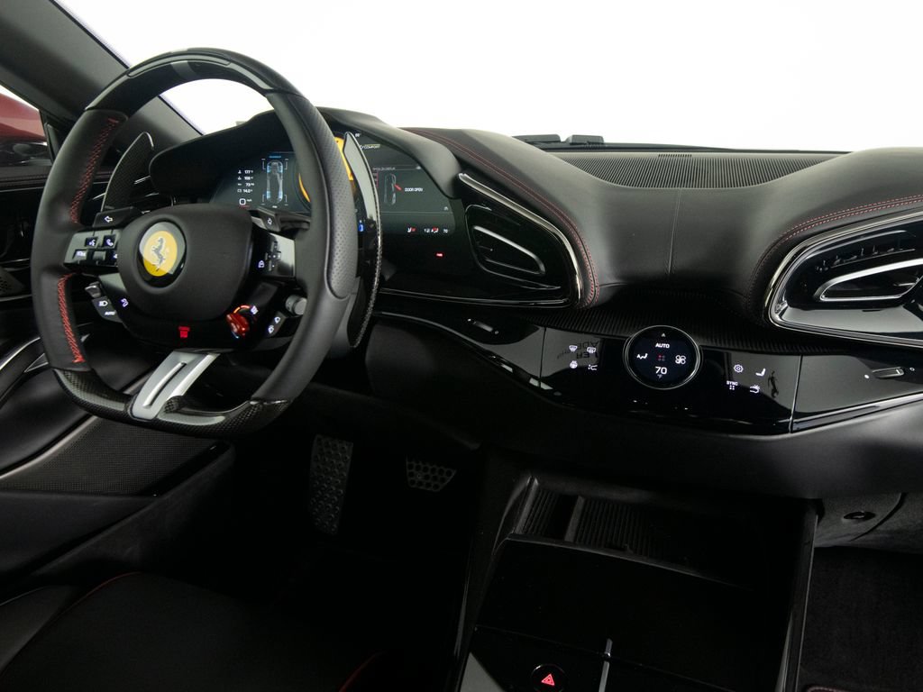 Used 2025 Ferrari Purosangue AWD/4WD image 30