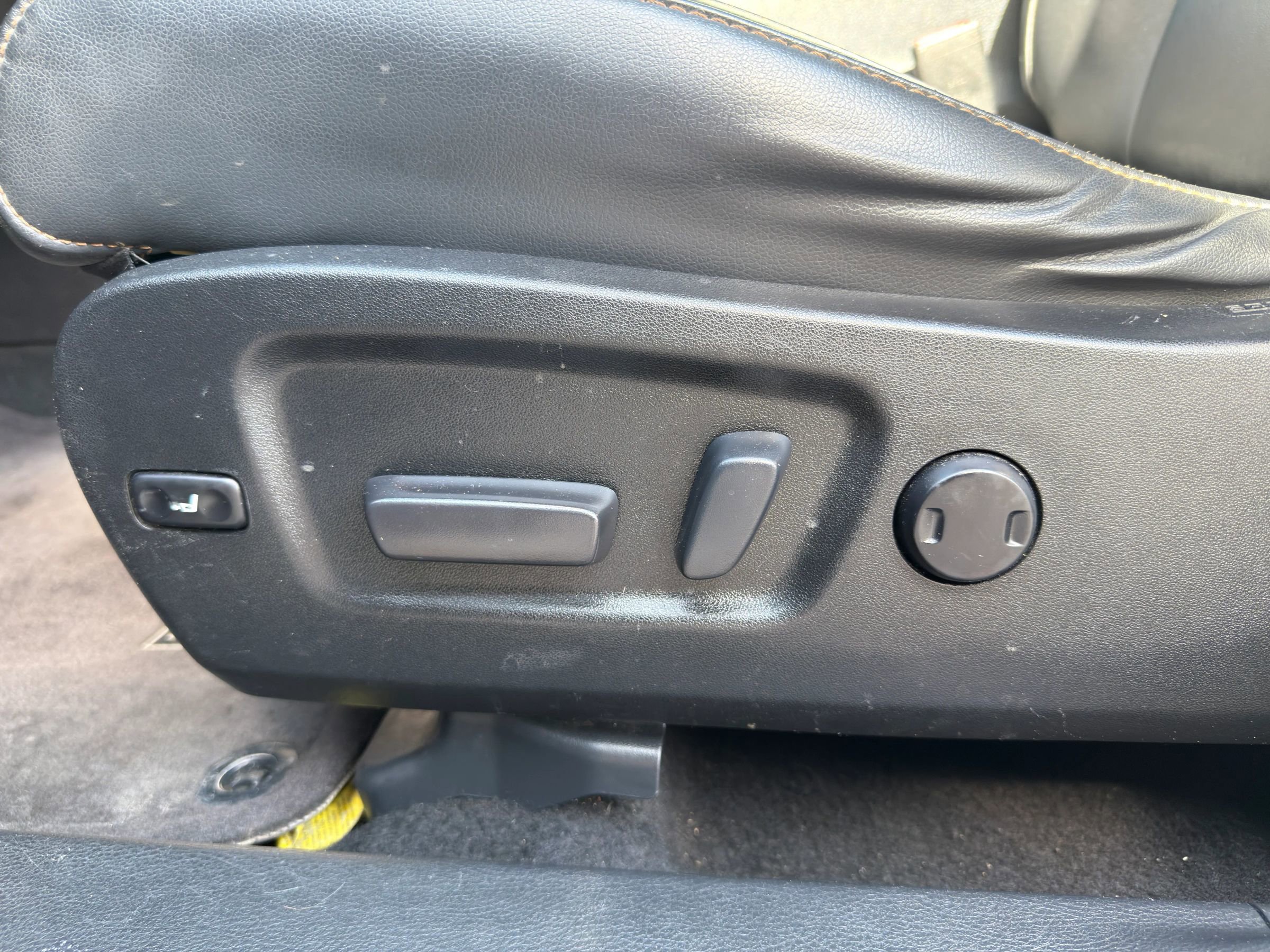 Used 2016 Toyota Highlander XLE image 25