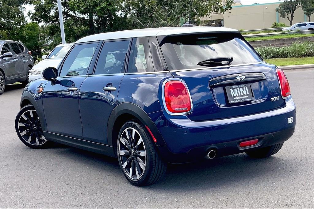 Used 2018 MINI Cooper 4-Door Hardtop image 10