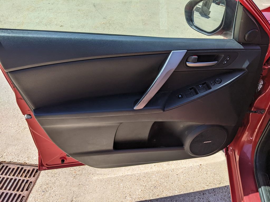 Used 2013 MAZDA MAZDA3 i Grand Touring image 9