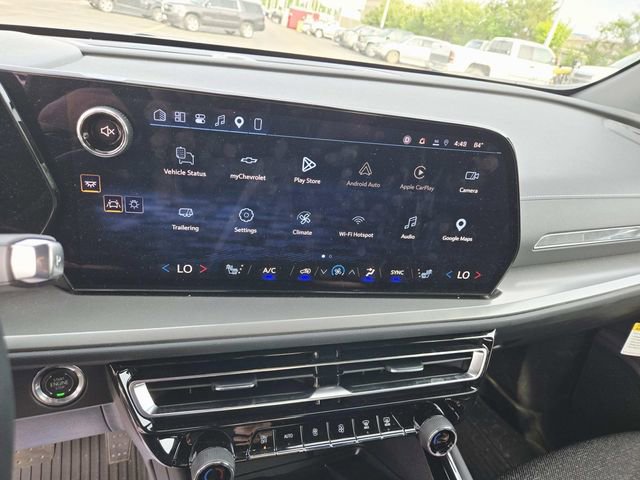 Used 2026 Chevrolet Traverse LT w/ Midnight/Sport Edition FWD image 8