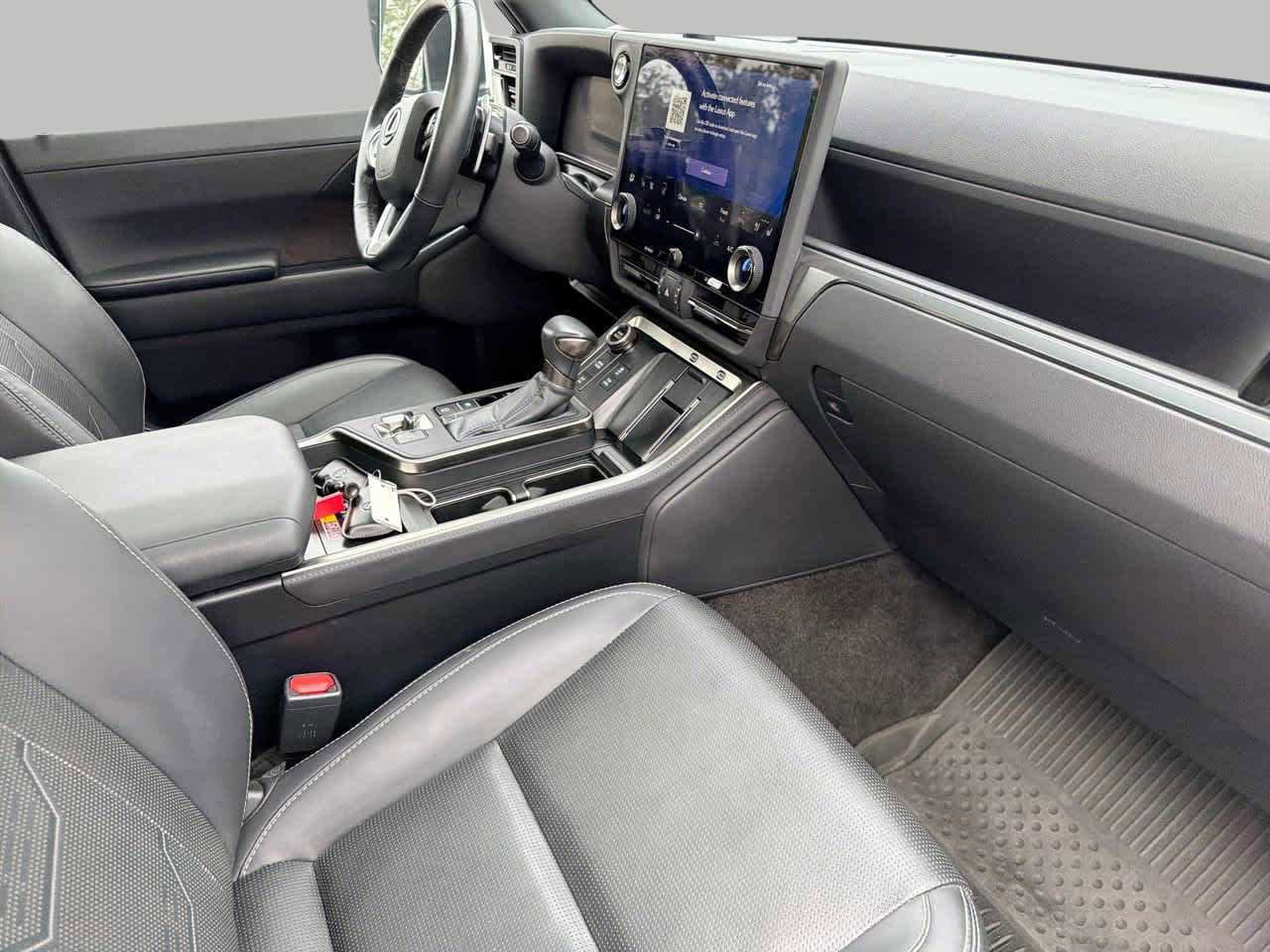 Used 2024 Lexus GX 550 w/ Cold Area Package image 10