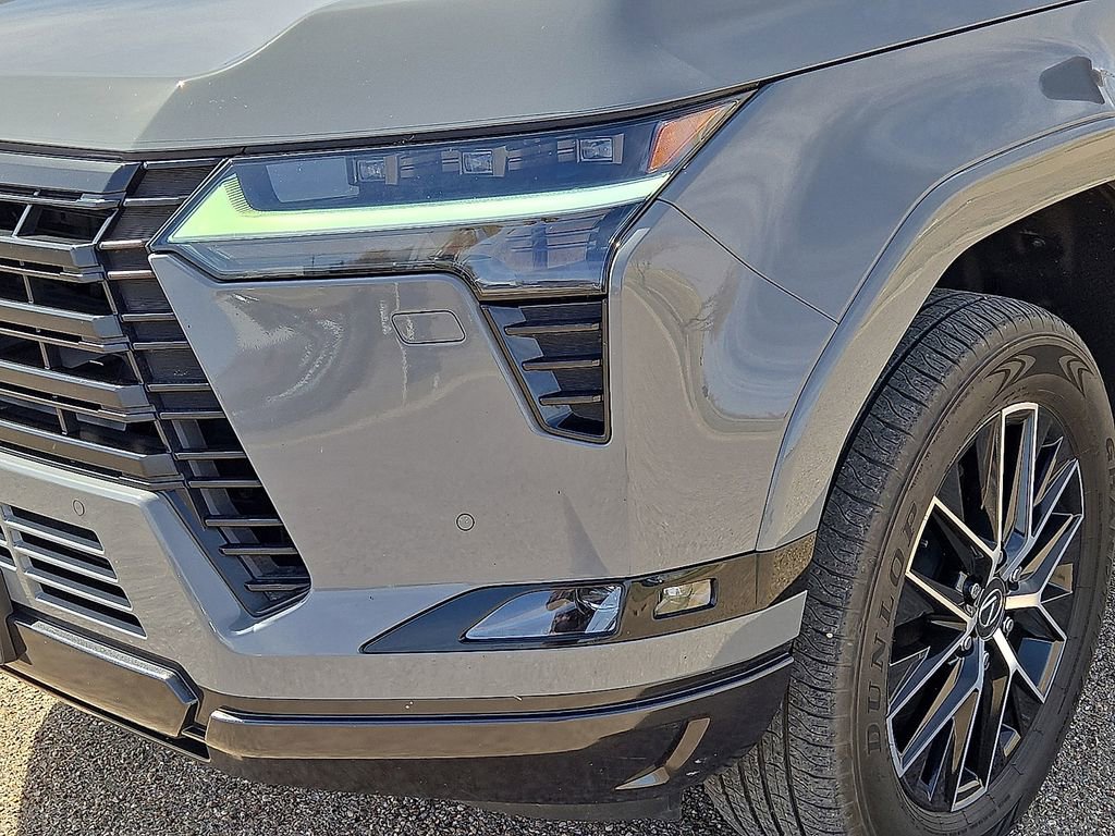 Used 2024 Lexus GX 550 w/ Accessory Package (Z1) AWD/4WD image 10
