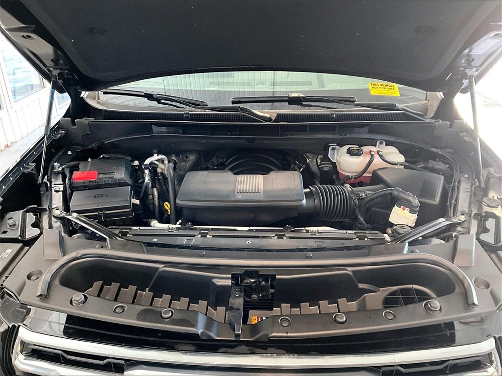 Used 2025 GMC Yukon AT4 w/ LPO, Floor Liner Package image 31