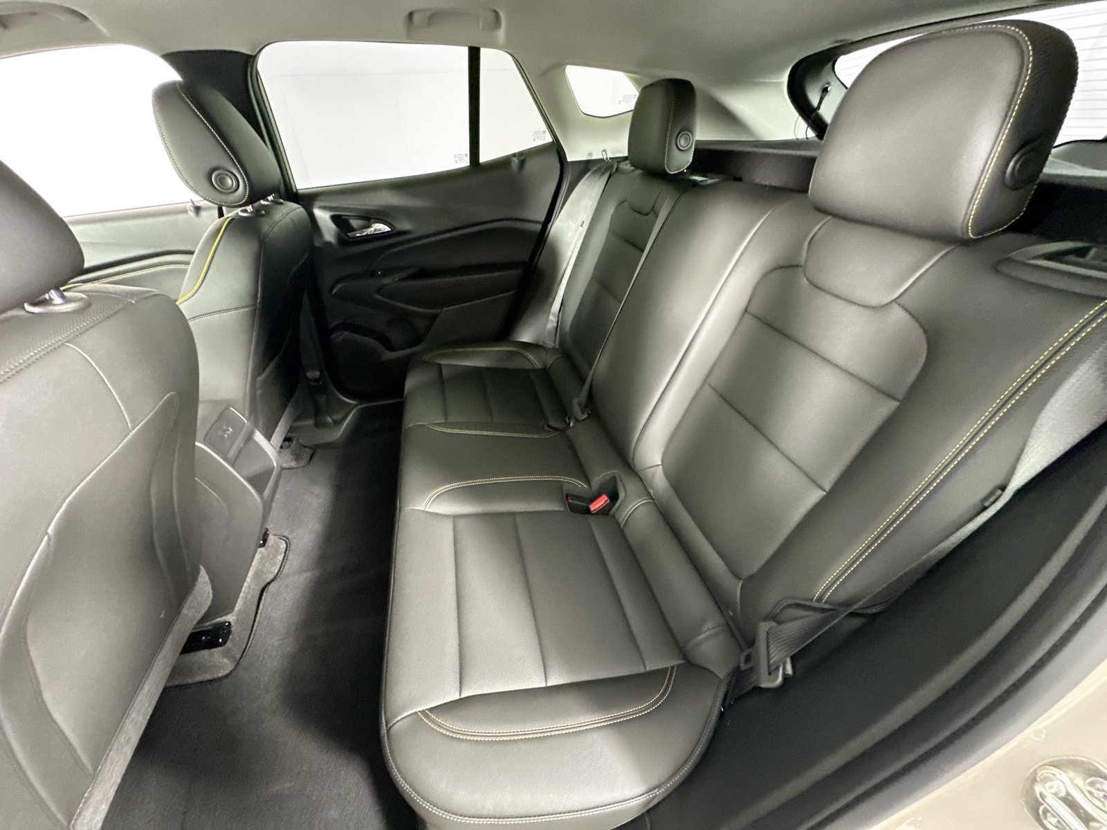 Used 2026 Chevrolet Trax ACTIV w/ Sunroof Package FWD image 24