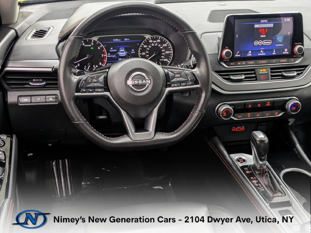 Used 2023 Nissan Altima 2.5 SR AWD/4WD image 5