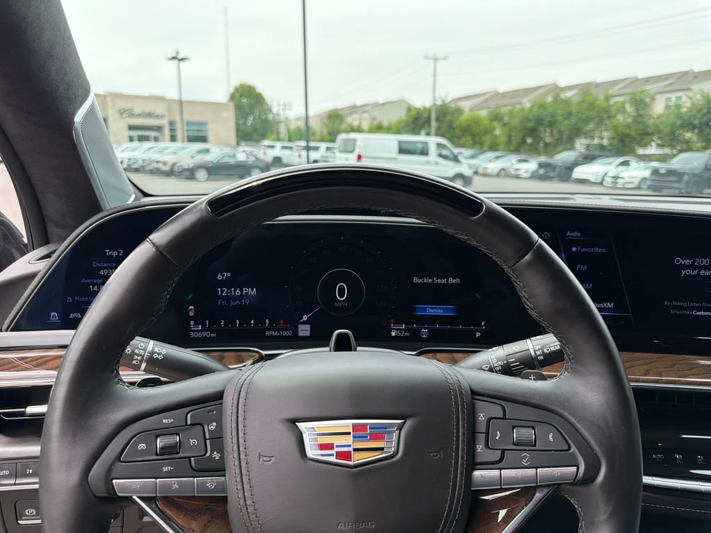 Certified 2024 Cadillac Escalade ESV Sport Platinum w/ LPO, ONYX Package AWD/4WD image 5