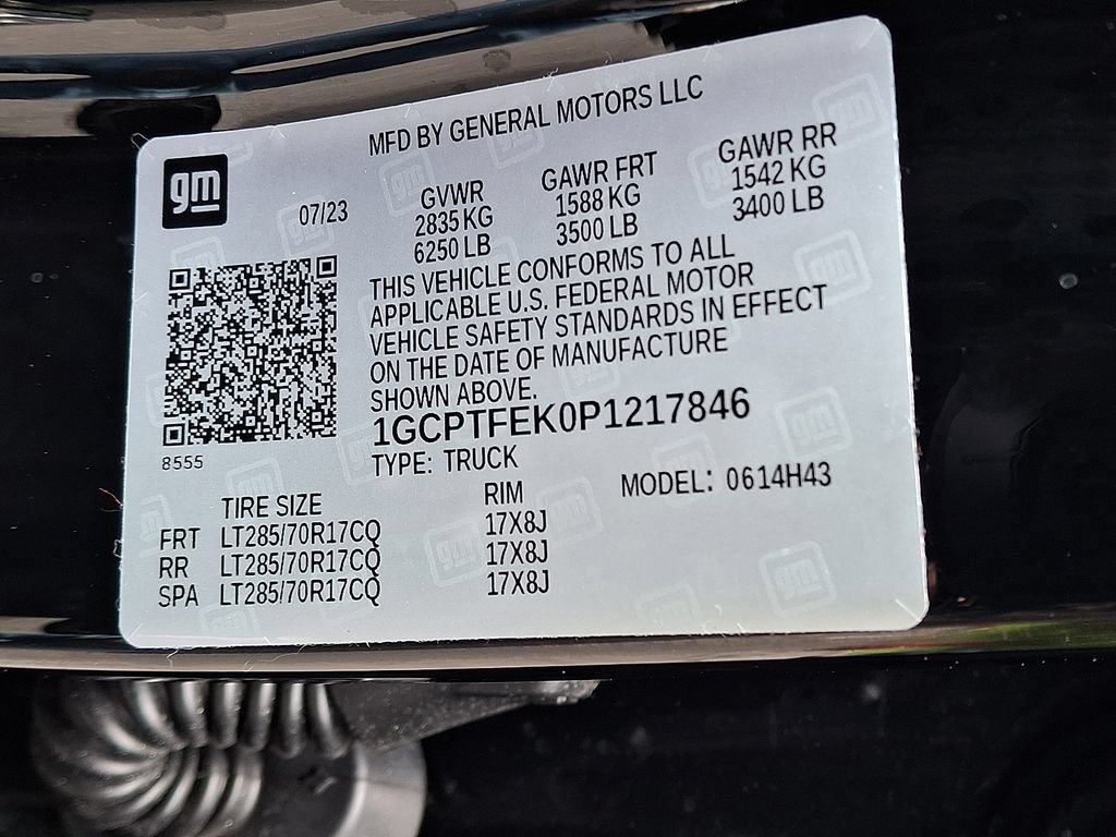 Used 2023 Chevrolet Colorado ZR2 w/ ZR2 Convenience Package III AWD/4WD image 29