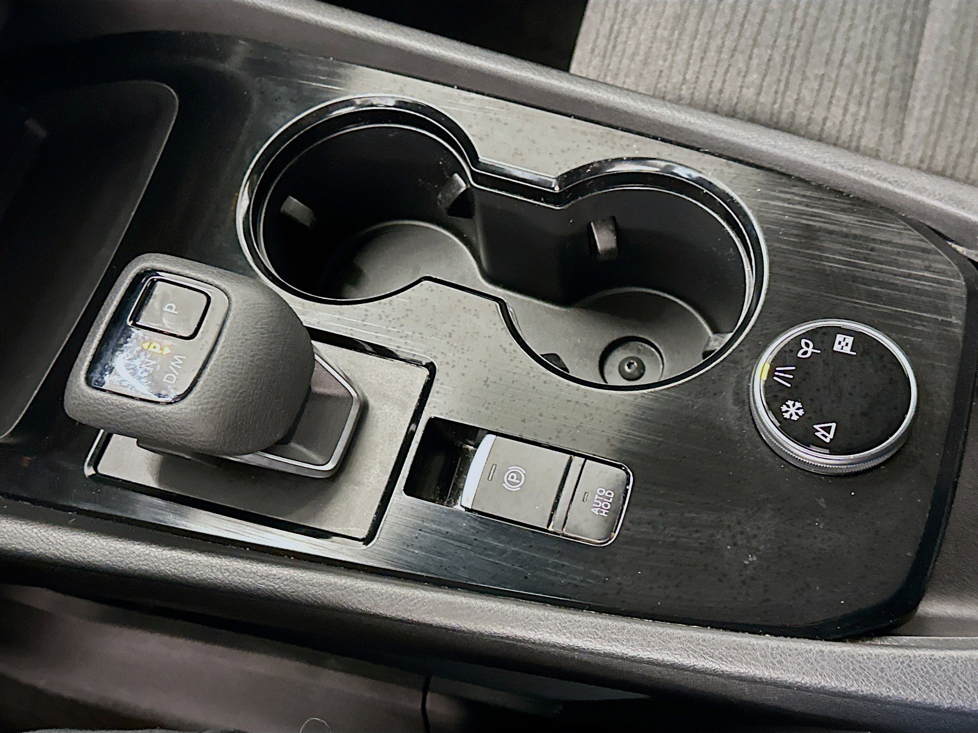 Used 2023 Nissan Rogue SV image 25