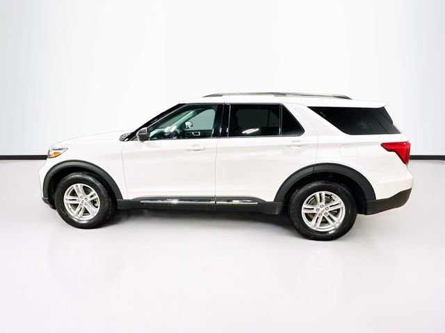 Used 2022 Ford Explorer XLT image 4