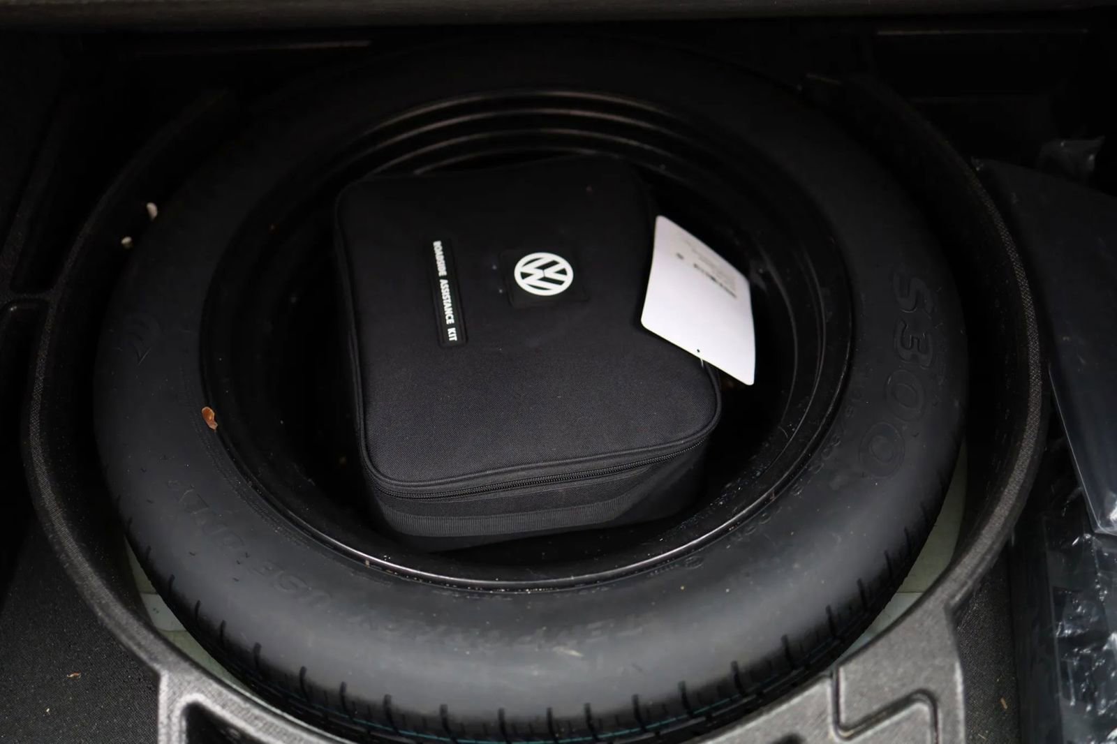 Used 2017 Volkswagen Tiguan S image 39