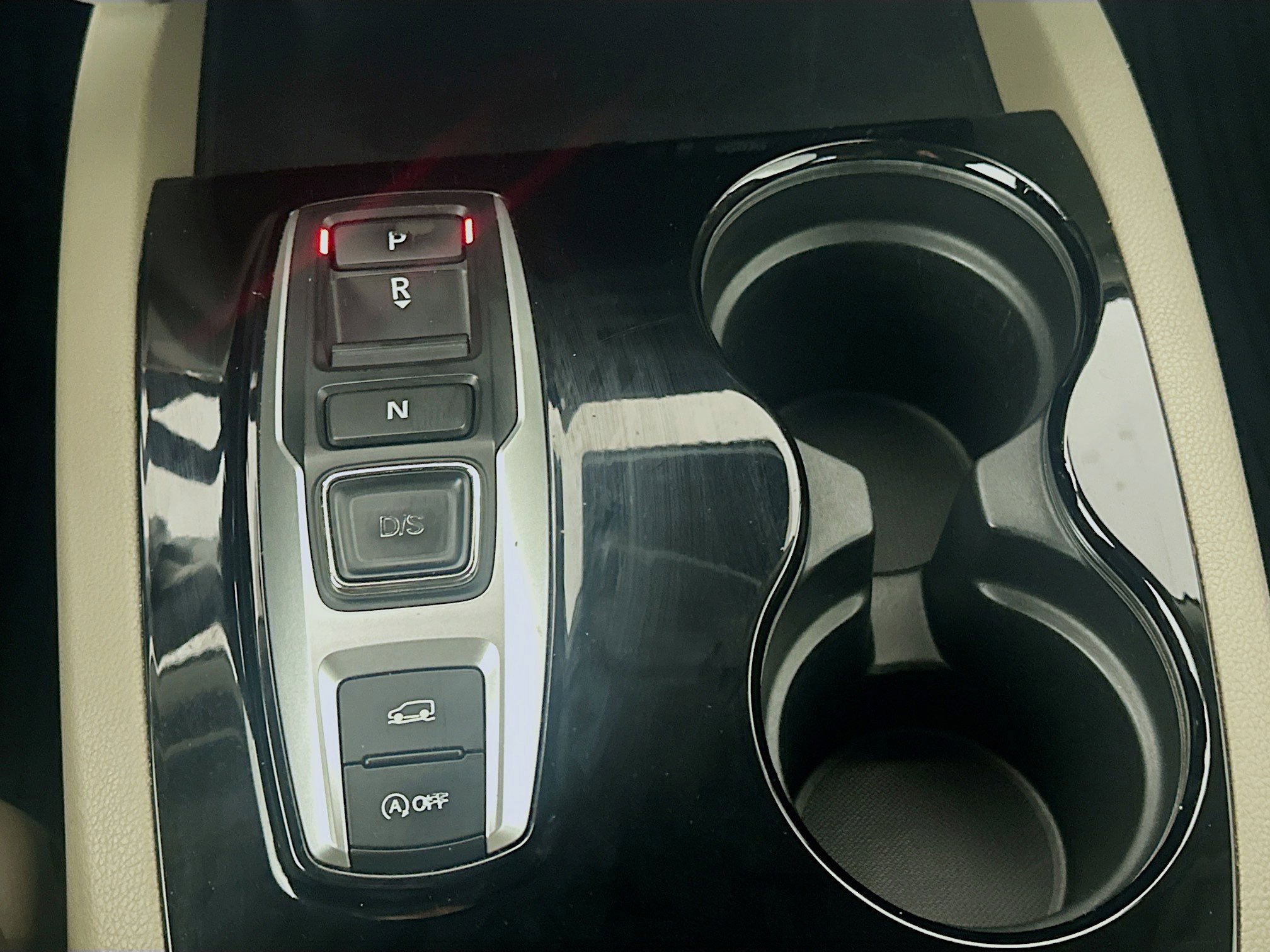 Used 2017 Honda Pilot Touring image 24