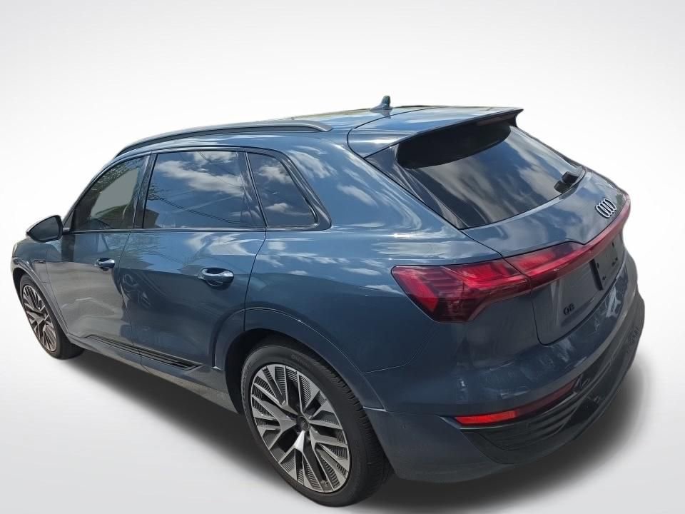 Used 2024 Audi Q8 e-tron Premium Plus w/ Premium Plus Package image 4