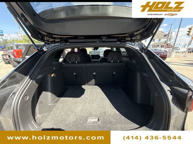 Certified 2024 Chevrolet Trax RS w/ Driver Confidence Package FWD image 22