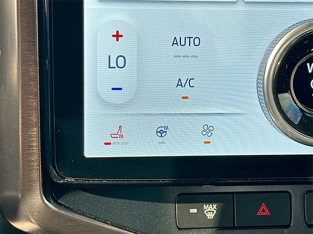 Used 2025 Ford F150 Lightning Lariat image 21