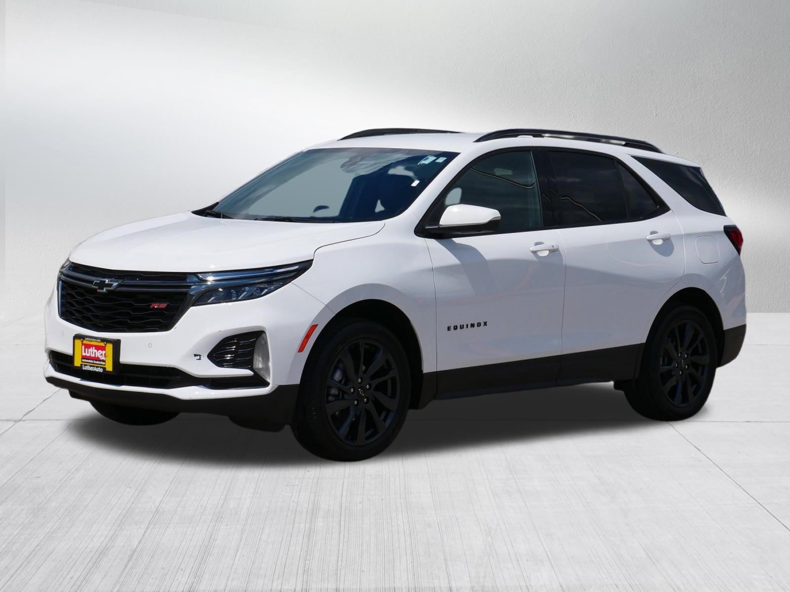 Used 2022 Chevrolet Equinox RS w/ Infotainment Package AWD/4WD image 3