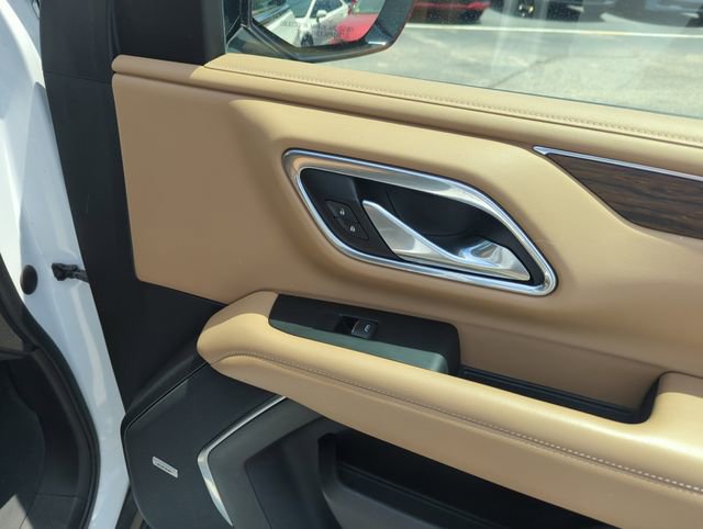 Used 2021 Chevrolet Suburban Premier w/ Premium Package RWD image 37