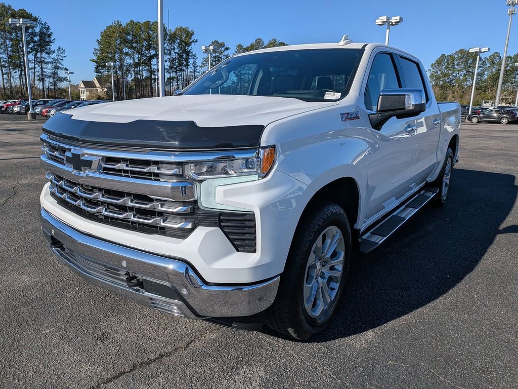 Used 2025 Chevrolet Silverado 1500 LTZ AWD/4WD image 11