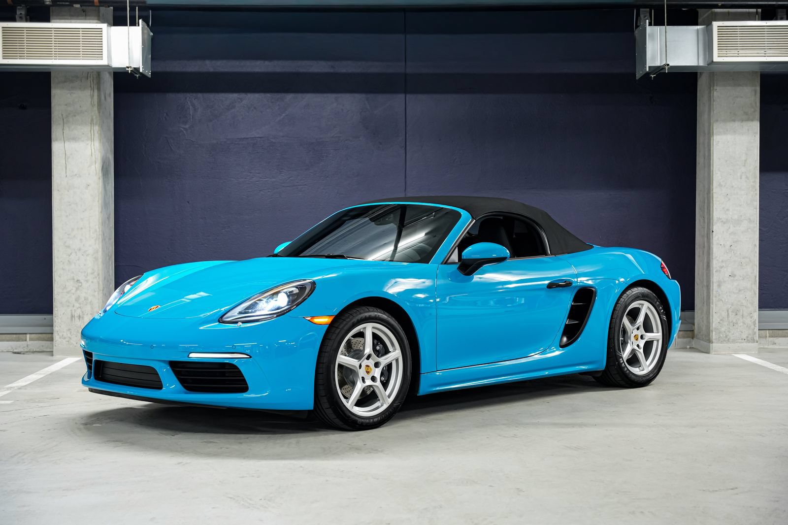 Used 2021 Porsche 718 Boxster RWD image 6