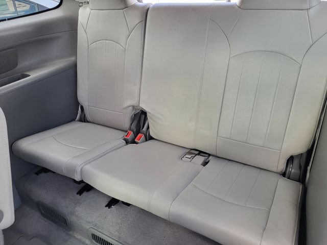 Used 2017 GMC Acadia Limited SLT AWD/4WD image 23