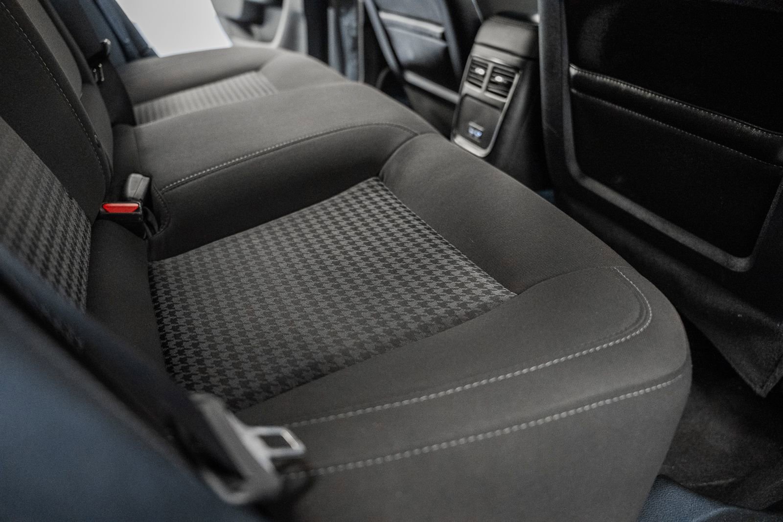 Used 2022 Dodge Charger GT w/ Blacktop Package image 37