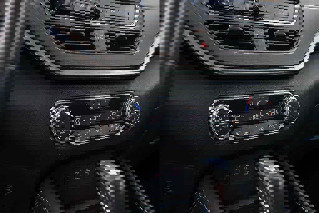 Used 2023 Nissan Altima 2.5 SL FWD image 22