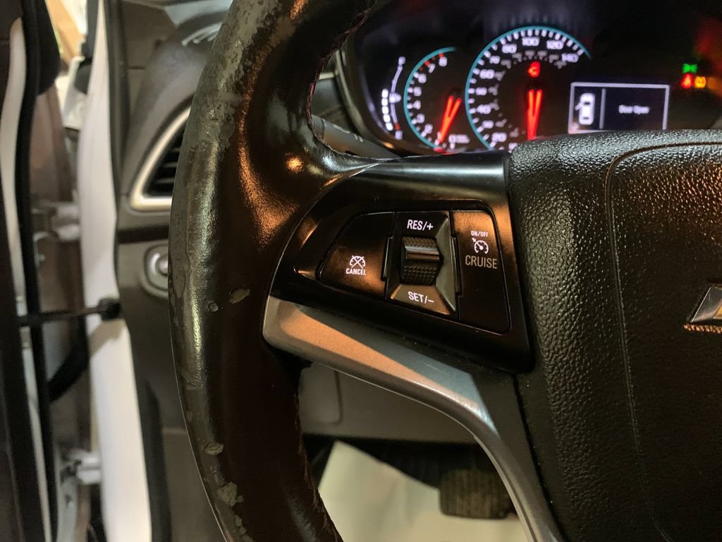 Used 2021 Chevrolet Equinox LT FWD image 29