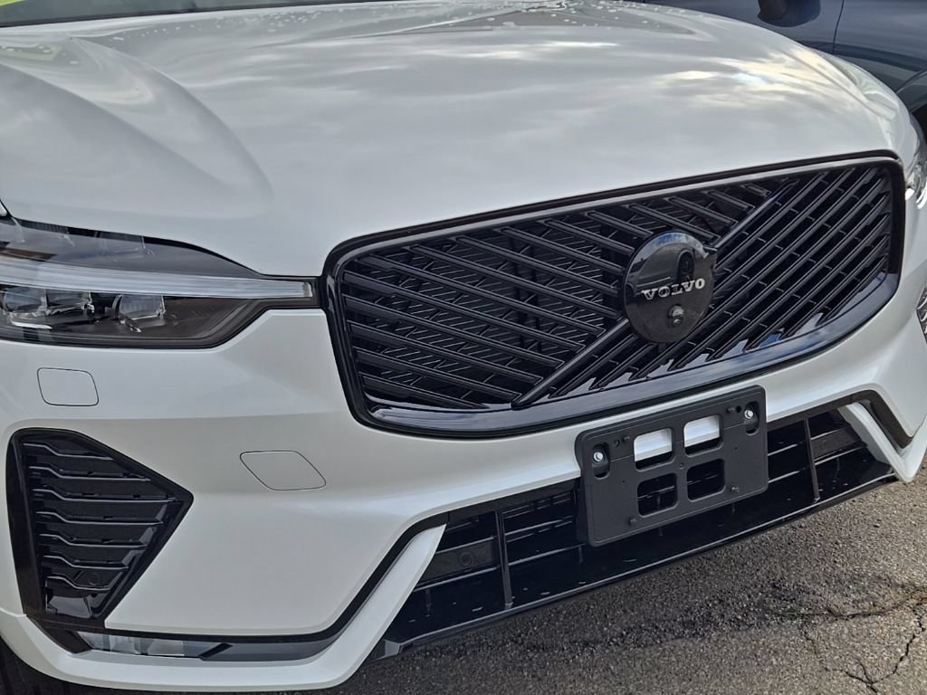 New 2026 Volvo XC60 B5 Ultra w/ Protection Package Premier AWD/4WD image 3