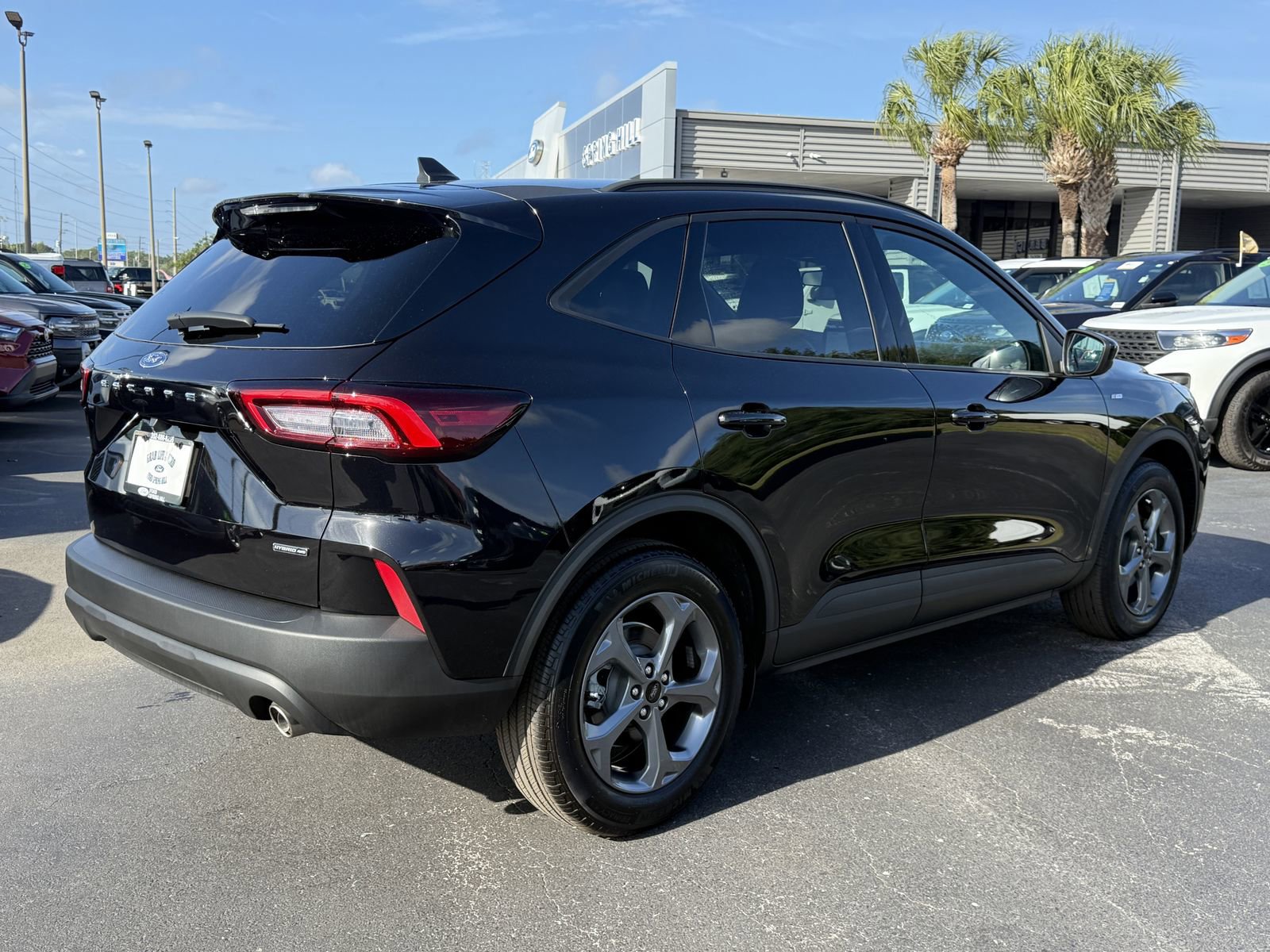 Certified 2025 Ford Escape ST-Line Elite image 4