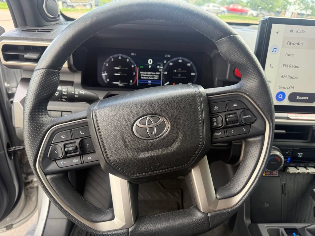 Used 2025 Toyota 4Runner TRD Off-Road Premium AWD/4WD image 13
