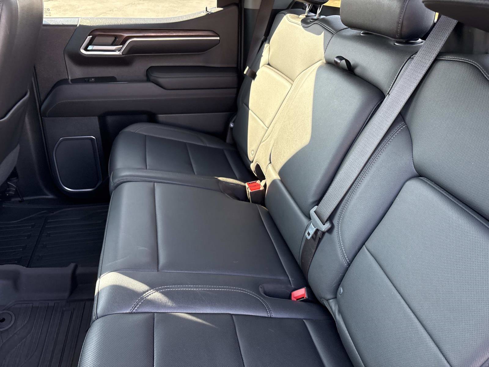 Certified 2022 GMC Sierra 1500 SLT w/ SLT Convenience Package image 30