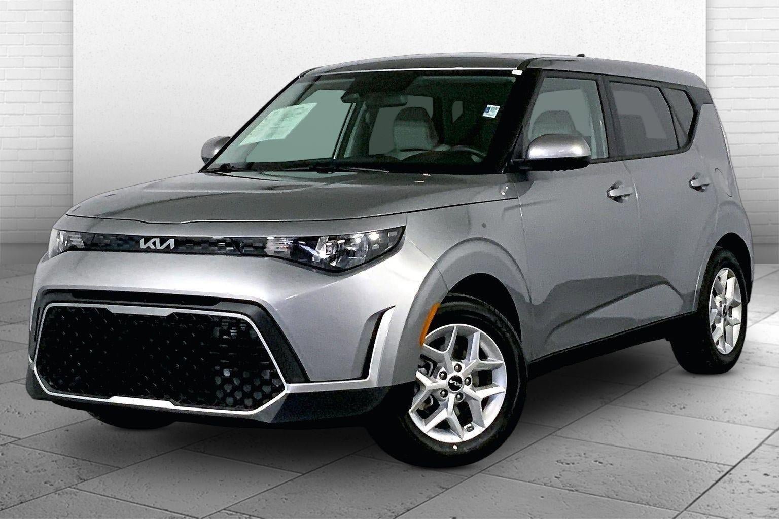 Certified 2025 Kia Soul LX image 12