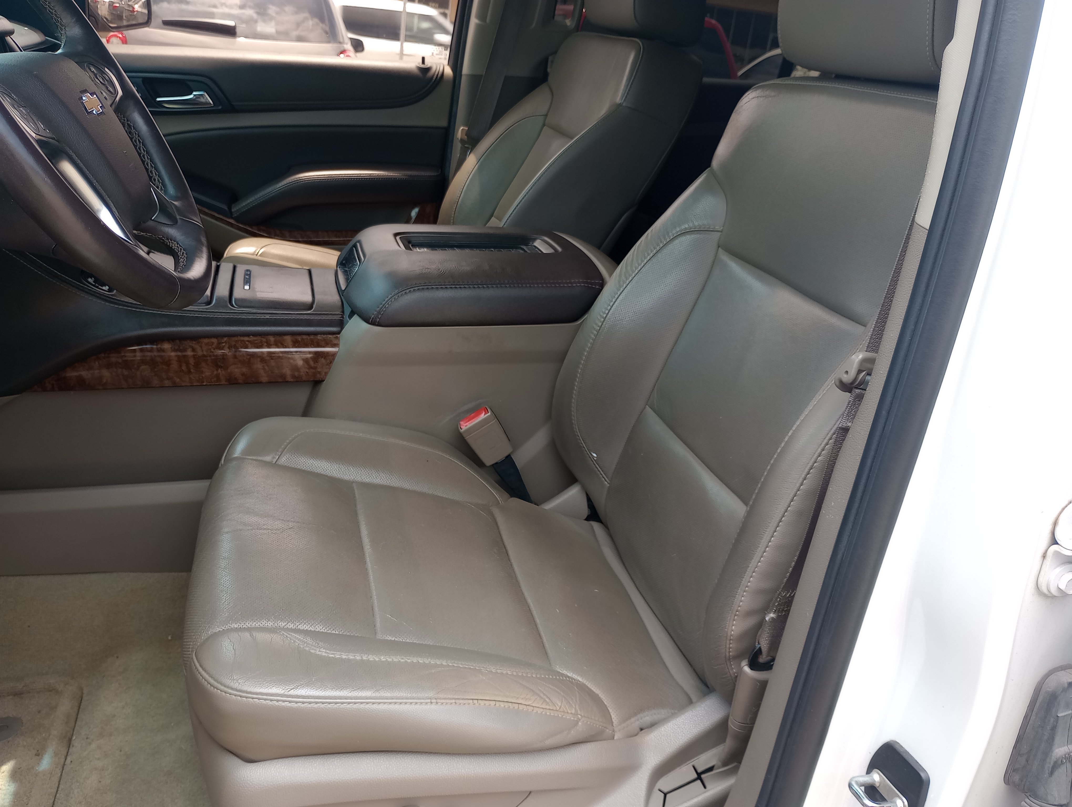 Used 2016 Chevrolet Suburban LTZ RWD image 10