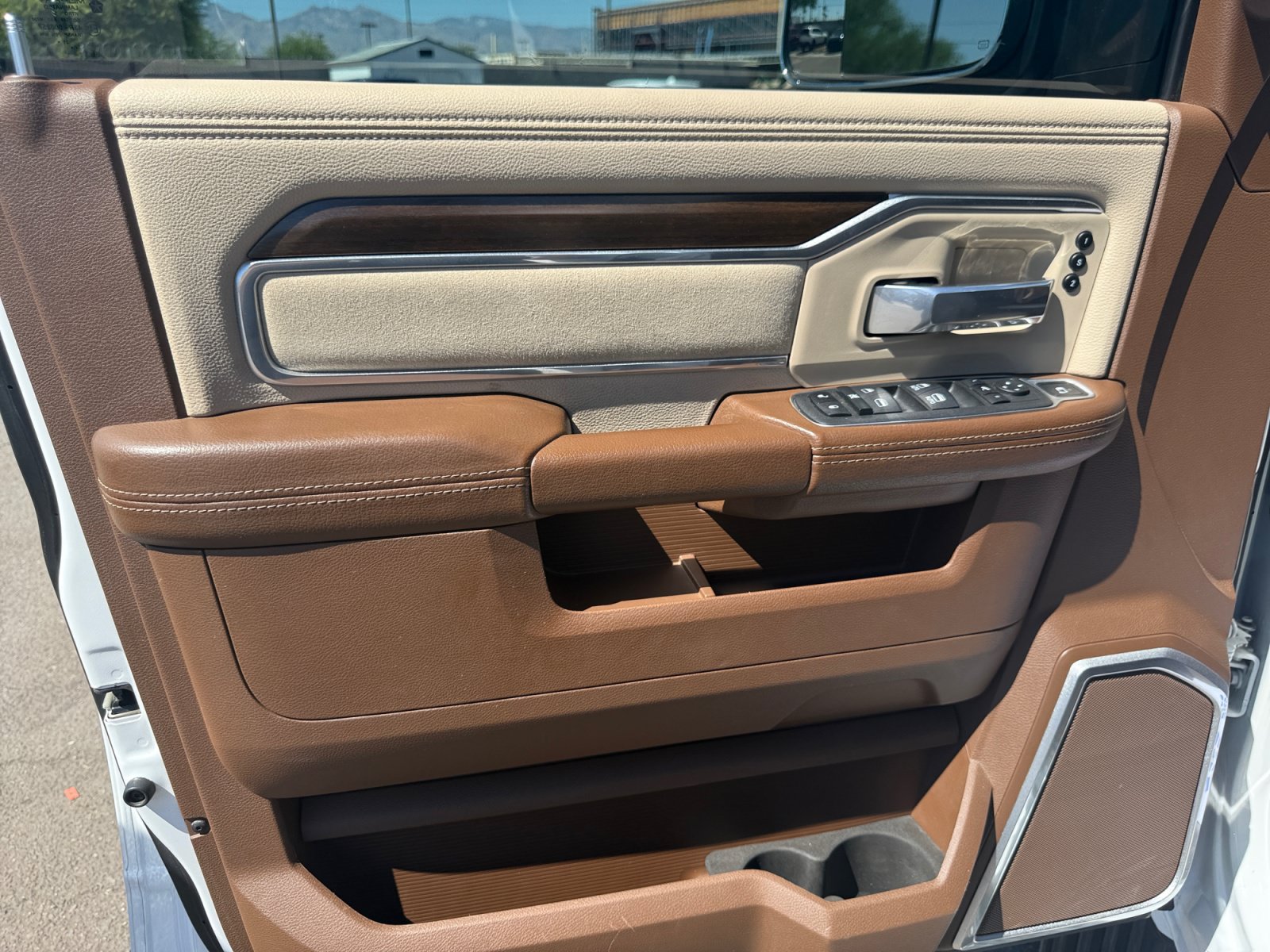 Used 2022 RAM 2500 Laramie AWD/4WD image 12