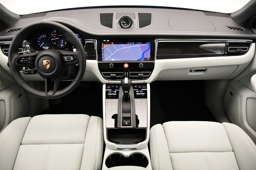 Certified 2026 Porsche Macan Turbo AWD/4WD image 25