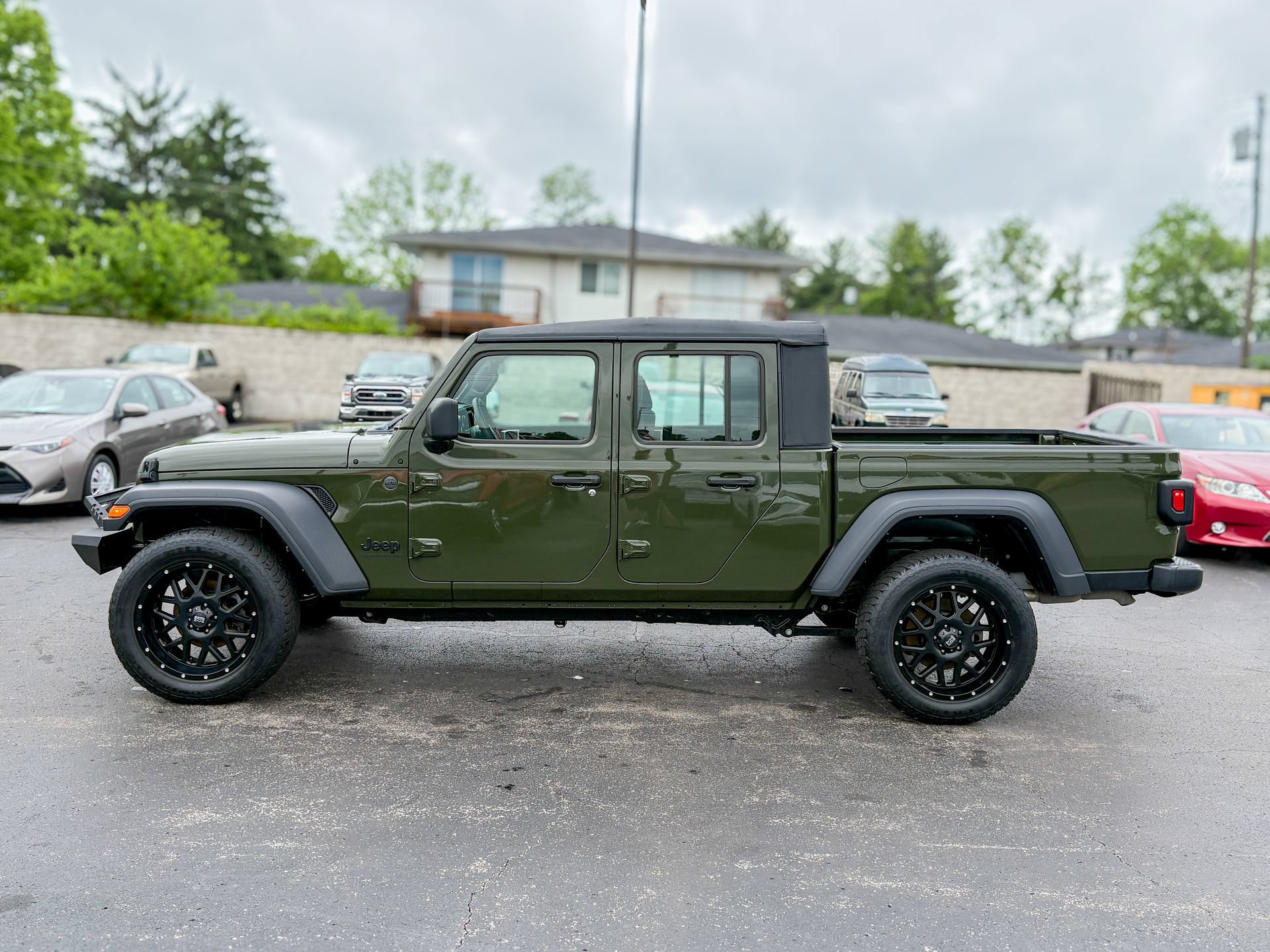 Used 2022 Jeep Gladiator Sport w/ Trailer Tow Package AWD/4WD image 10