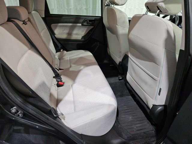 Used 2017 Subaru Forester 2.5i Premium image 14