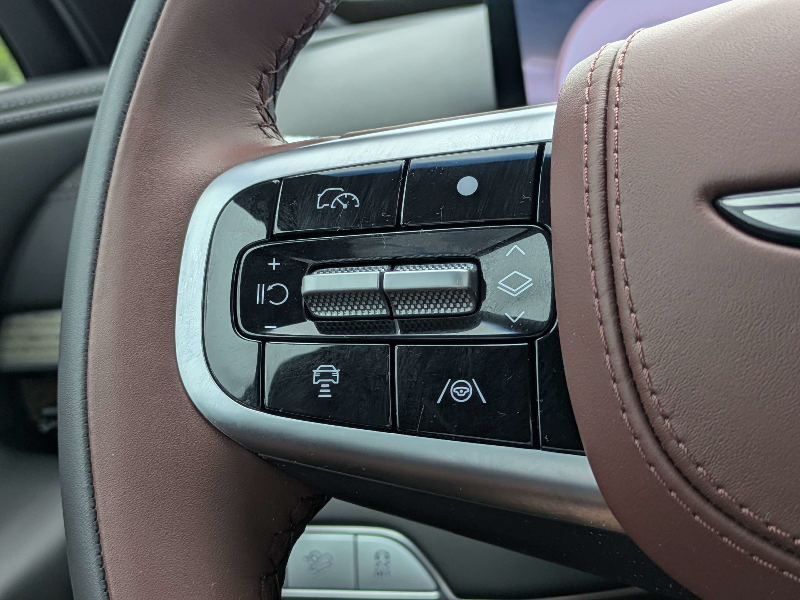 Certified 2025 Genesis GV80 3.5T Prestige AWD/4WD image 27