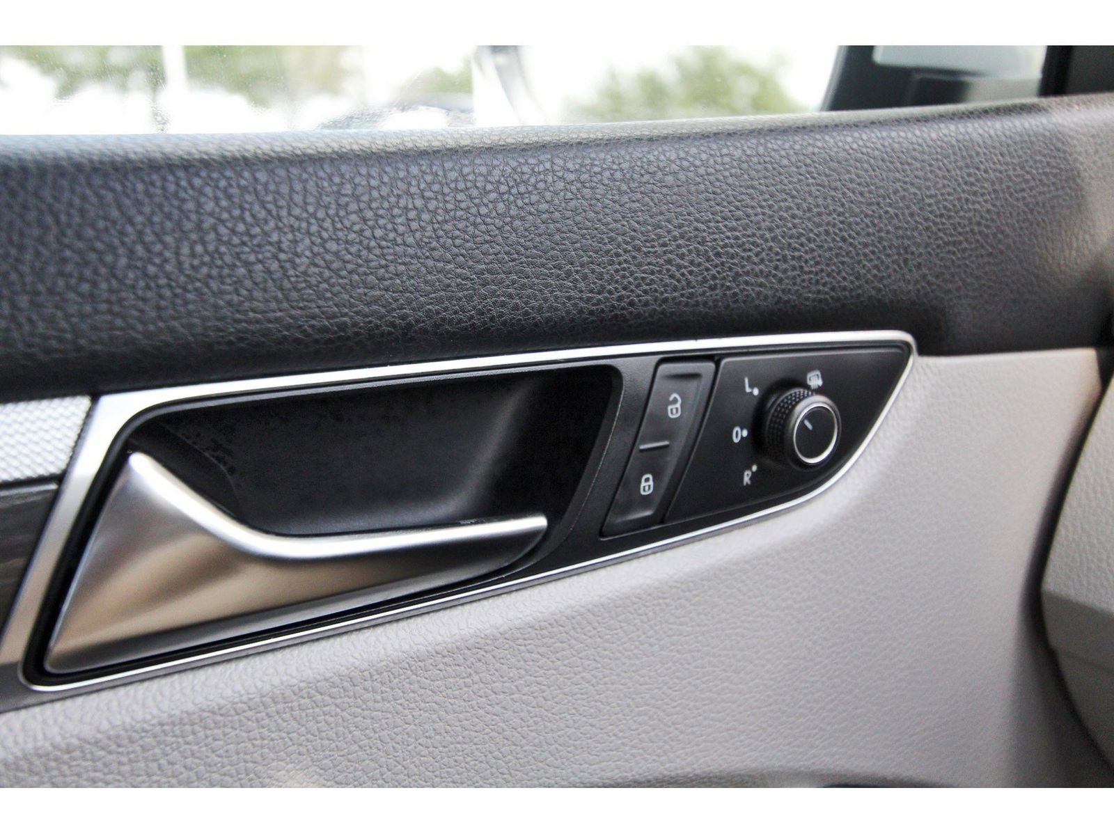 Used 2017 Volkswagen Passat 1.8T SE image 21