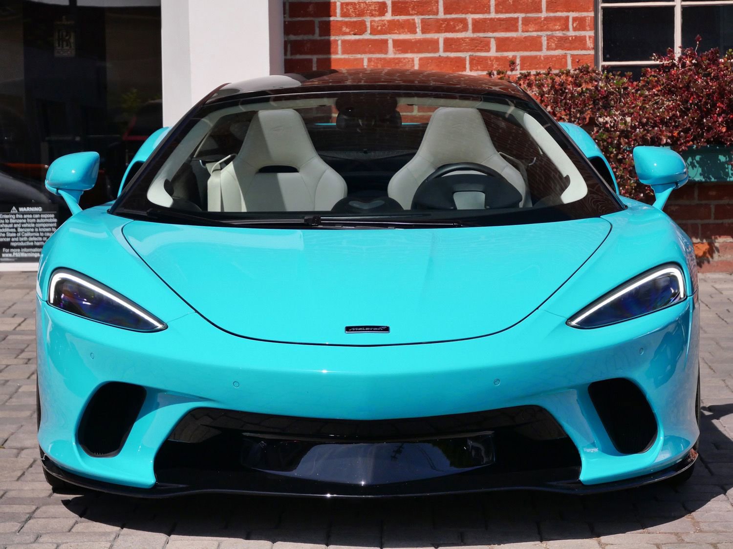 Used 2023 McLaren GT RWD image 2