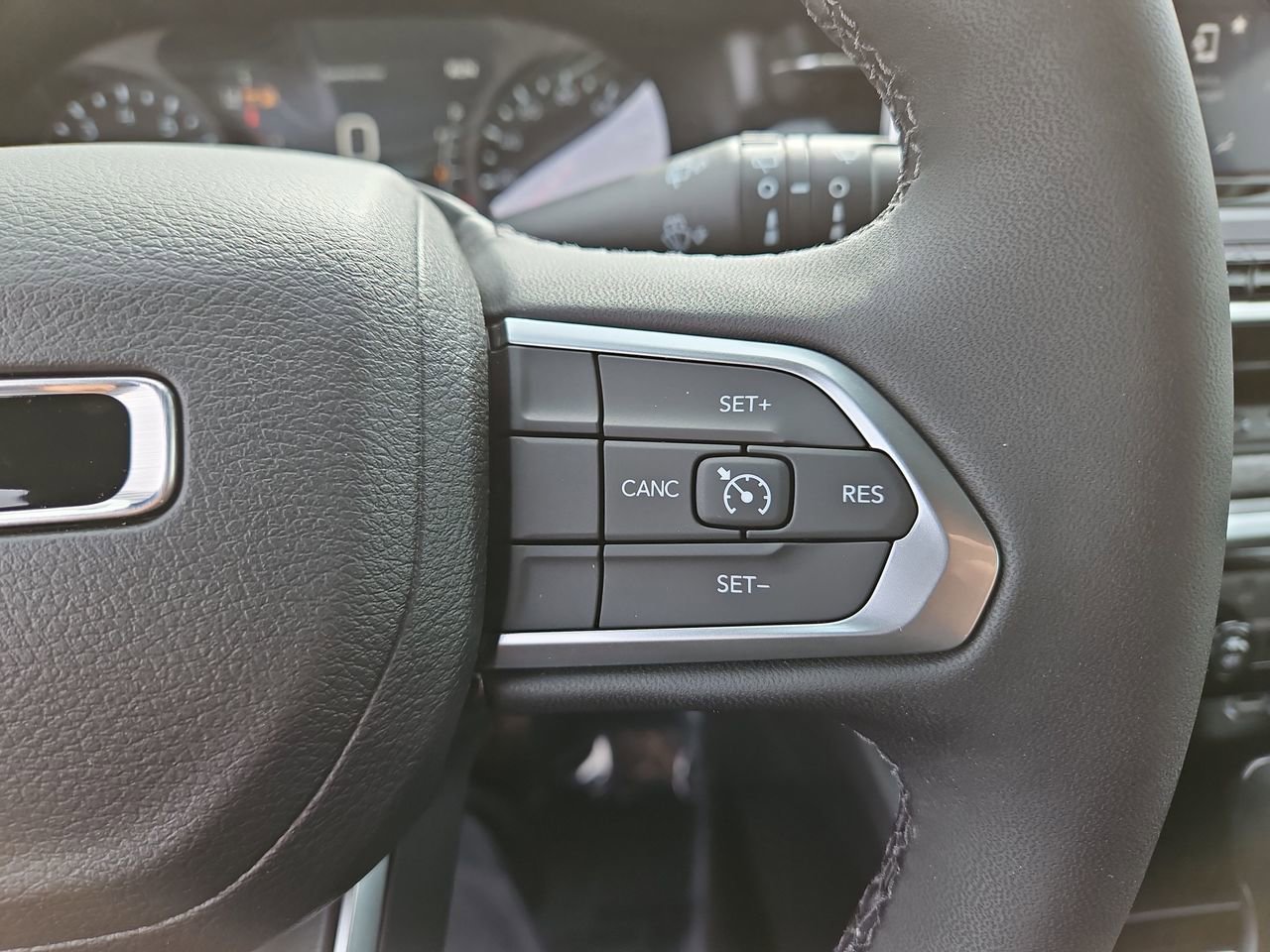 New 2026 Jeep Compass Latitude image 25