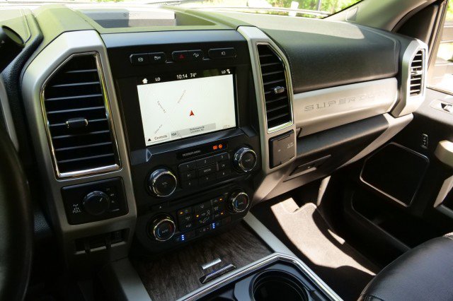 Used 2018 Ford F250 Lariat w/ Lariat Ultimate Package AWD/4WD image 11