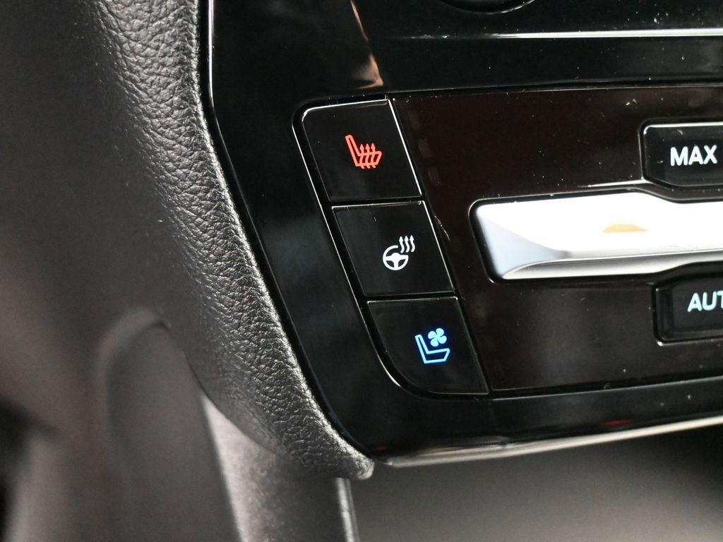 Used 2022 Ford Explorer Limited w/ Equipment Group 301A image 13